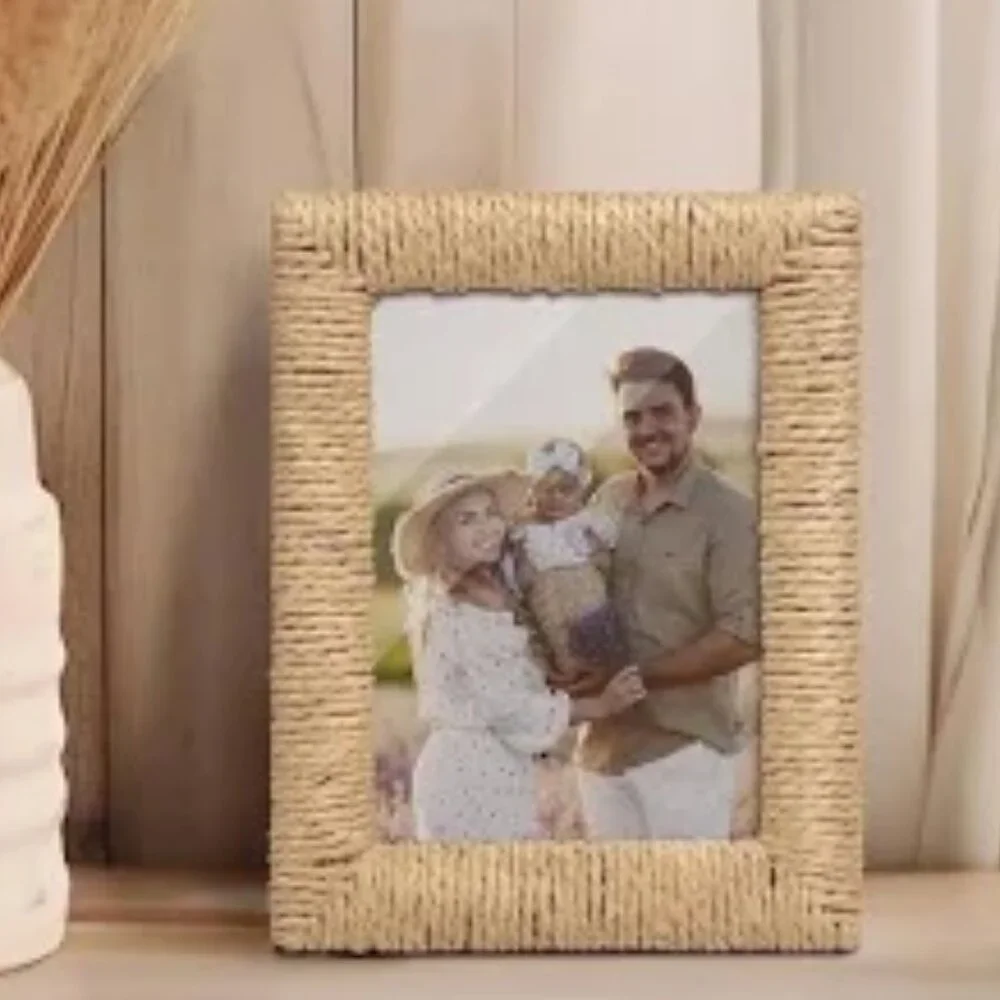 Natural Rattan 5 X 7 Picture Frame/NIB